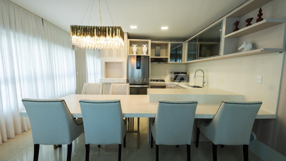 Apartamento com 4 Suítes no Magnum em Meia Praia, Itapema