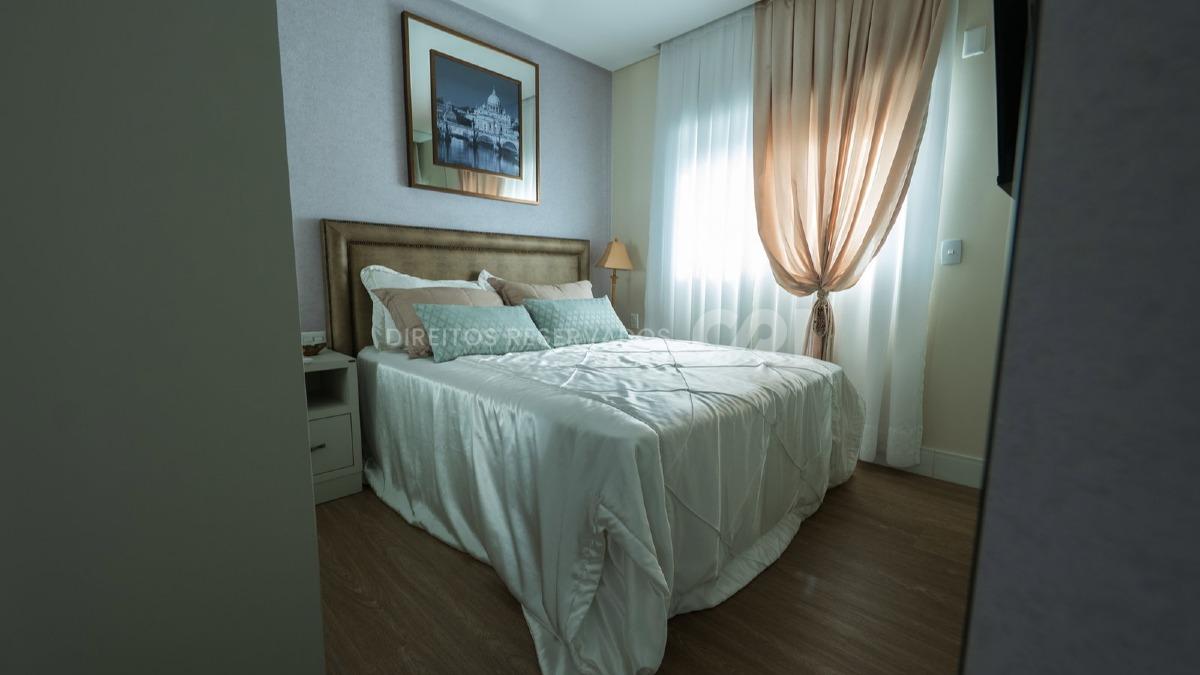 Apartamento com 4 Suítes no Magnum em Meia Praia, Itapema
