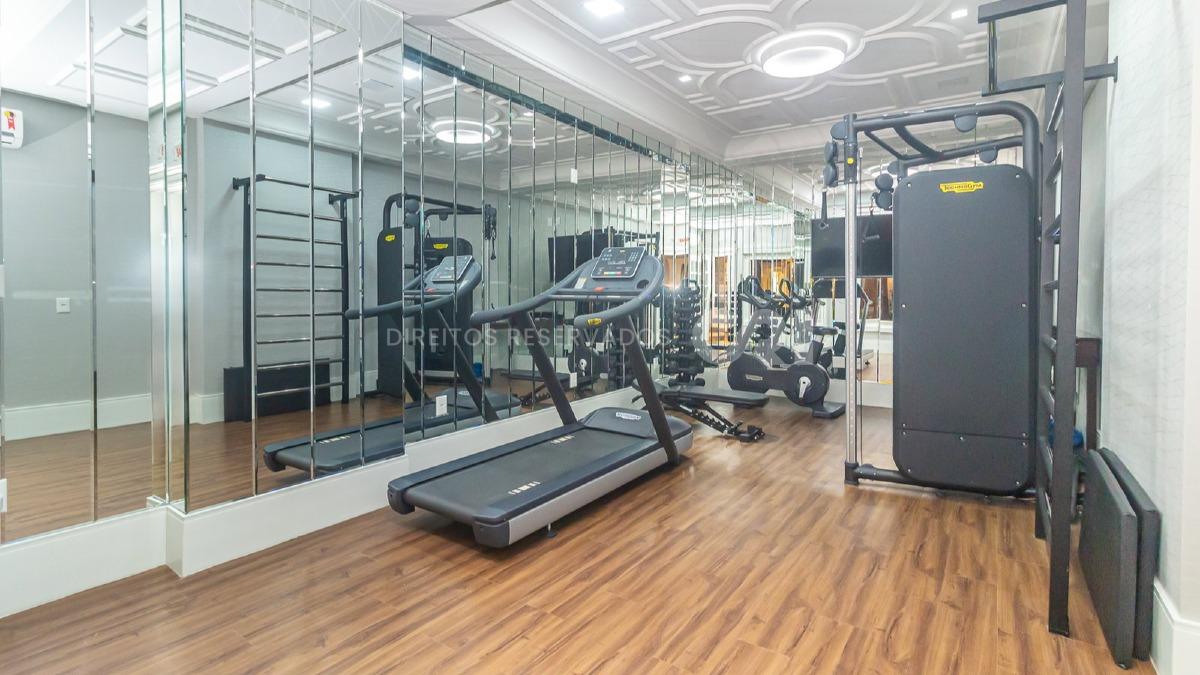 Apartamento com 4 Suítes no Magnum em Meia Praia, Itapema