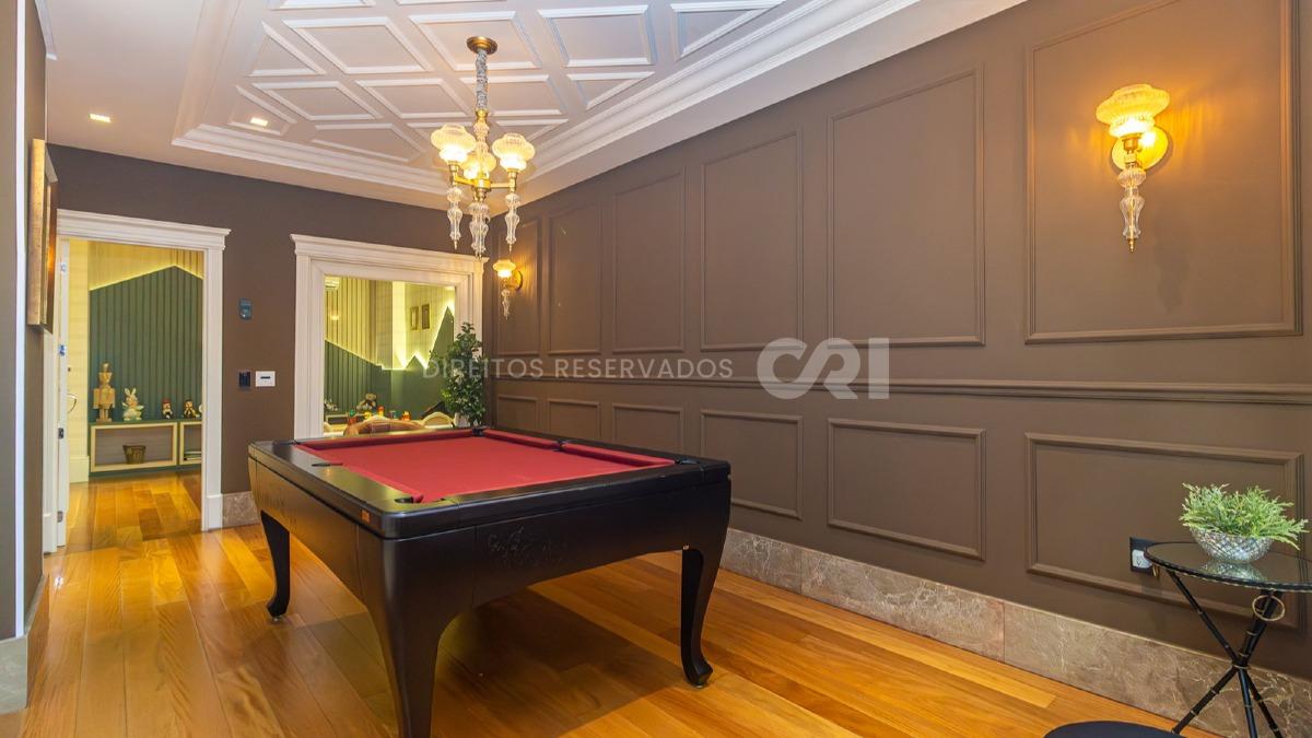 Apartamento com 4 Suítes no Magnum em Meia Praia, Itapema