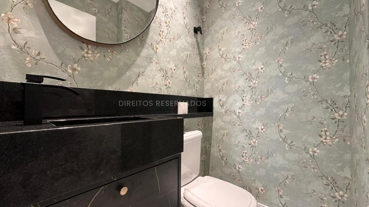 Apartamento com 3 Suítes no Greta Palace em Meia Praia, Itapema