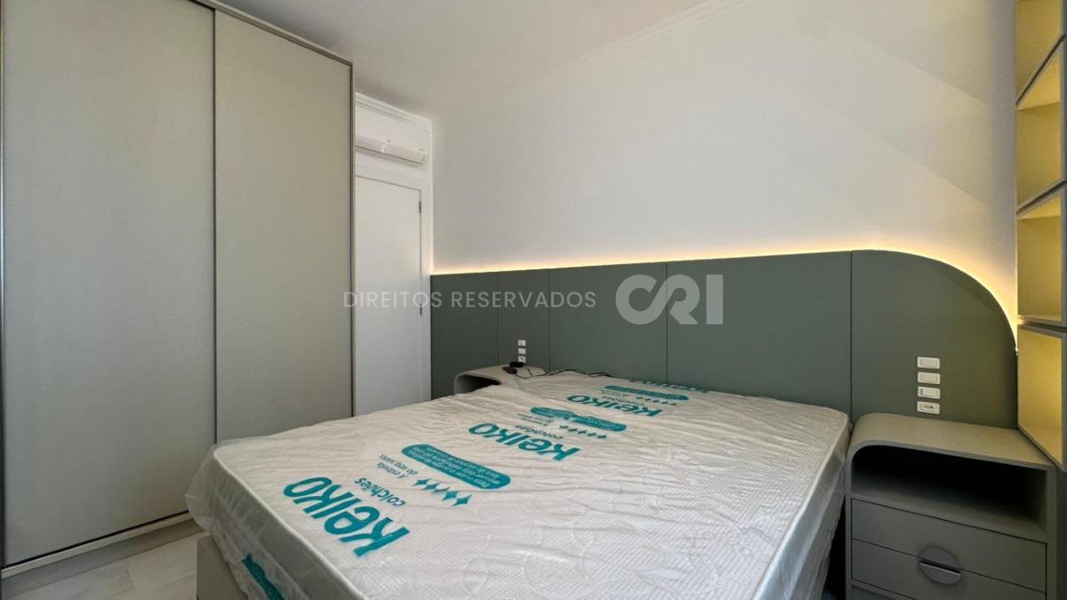 Apartamento com 3 Suítes no Greta Palace em Meia Praia, Itapema