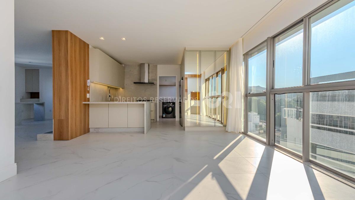  Apartamento com 3 suítes no Las Brisas Residence no Bairro Pioneiros em Balneário Camboriú 