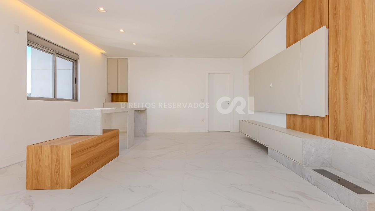  Apartamento com 3 suítes no Las Brisas Residence no Bairro Pioneiros em Balneário Camboriú 