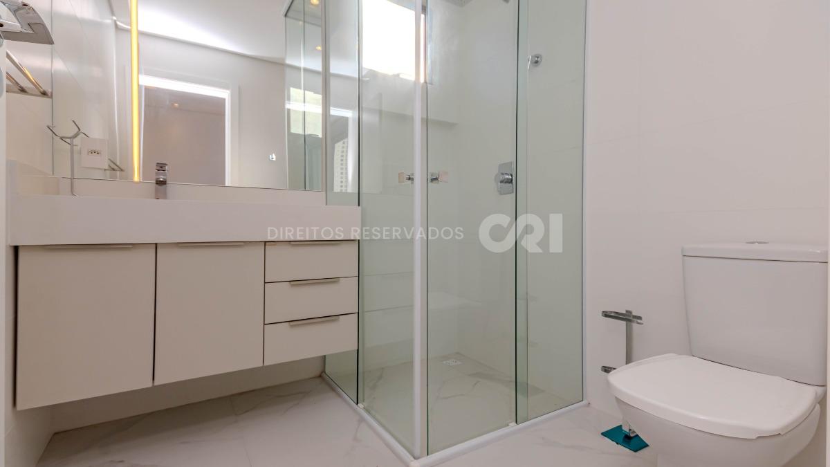  Apartamento com 3 suítes no Las Brisas Residence no Bairro Pioneiros em Balneário Camboriú 