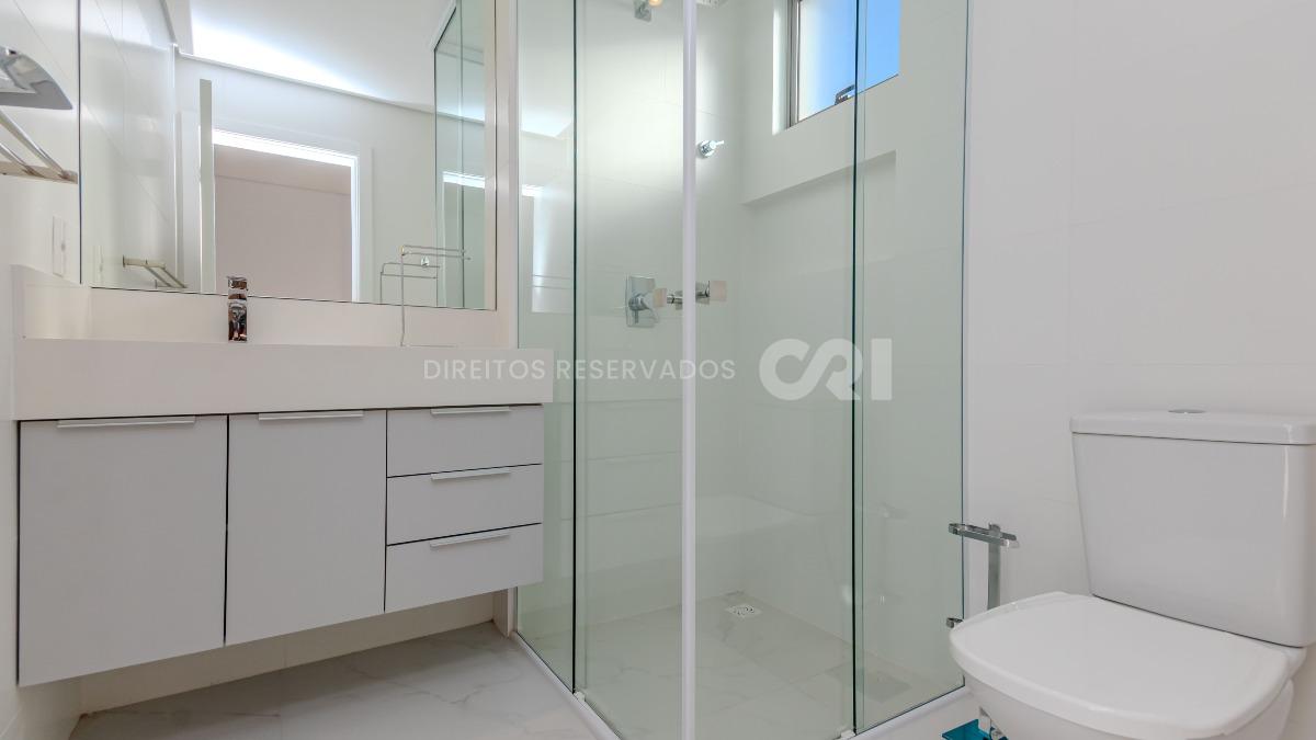  Apartamento com 3 suítes no Las Brisas Residence no Bairro Pioneiros em Balneário Camboriú 