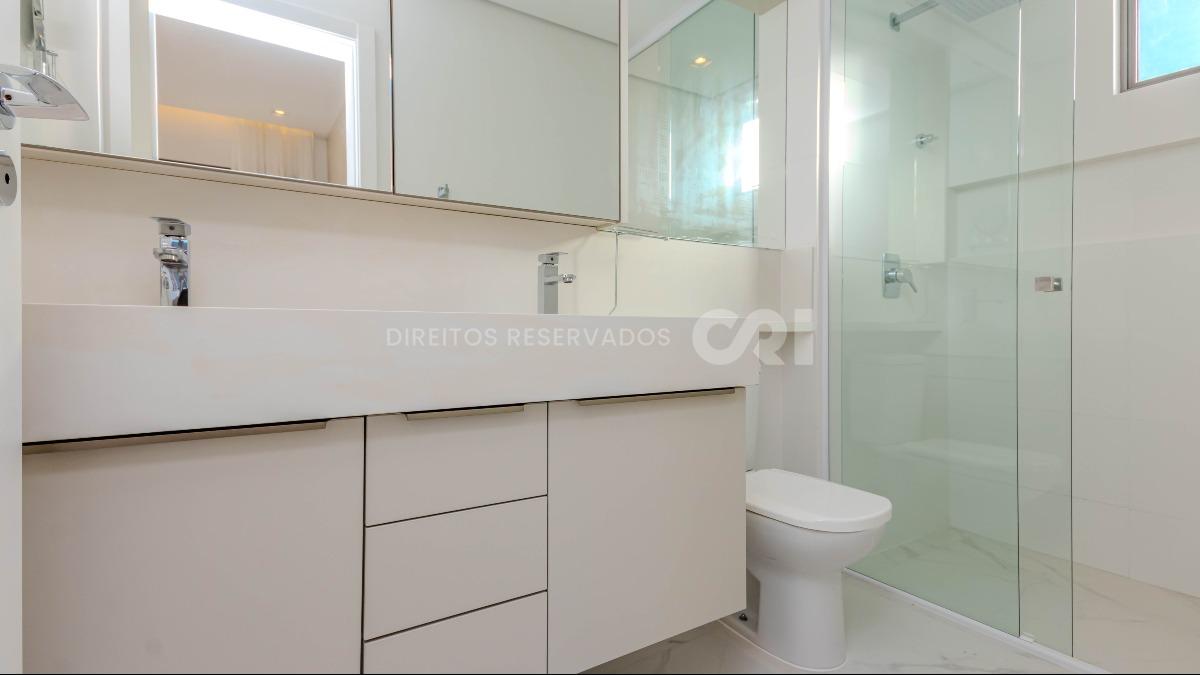  Apartamento com 3 suítes no Las Brisas Residence no Bairro Pioneiros em Balneário Camboriú 
