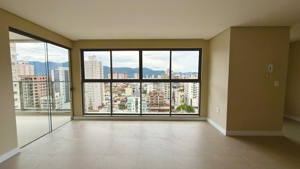 Apartamento com 2 Suítes no Edifício Haute na Meia Praia, Itapema