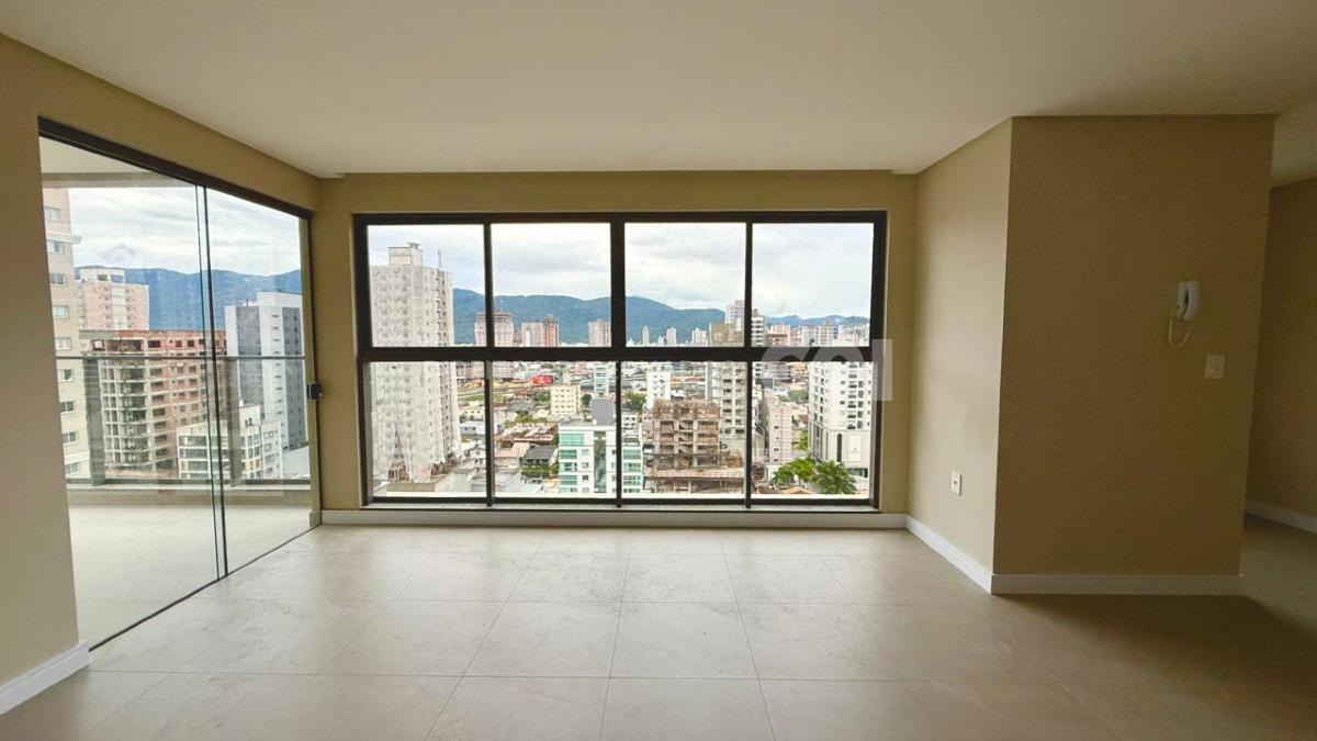 Apartamento com 2 Suítes no Edifício Haute na Meia Praia, Itapema