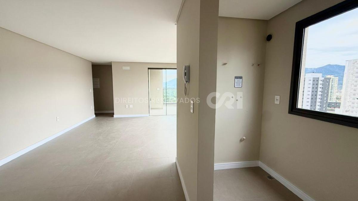 Apartamento com 2 Suítes no Edifício Haute na Meia Praia, Itapema