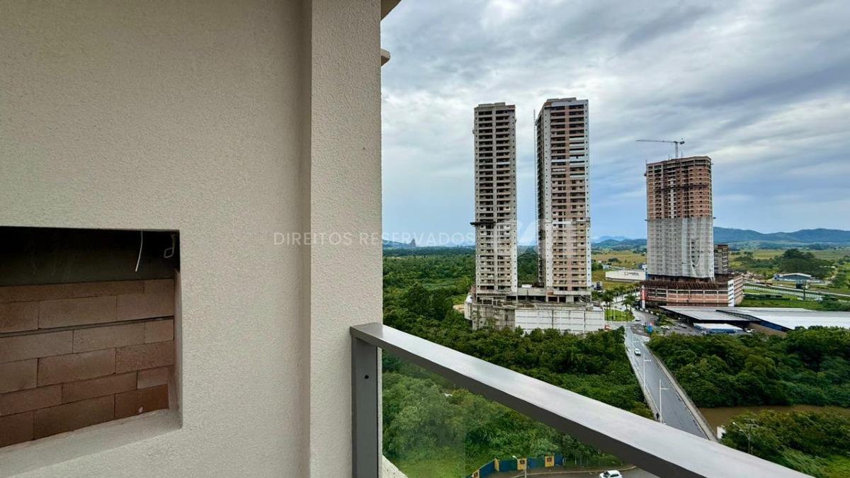 Apartamento com 2 Suítes no Edifício Haute na Meia Praia, Itapema