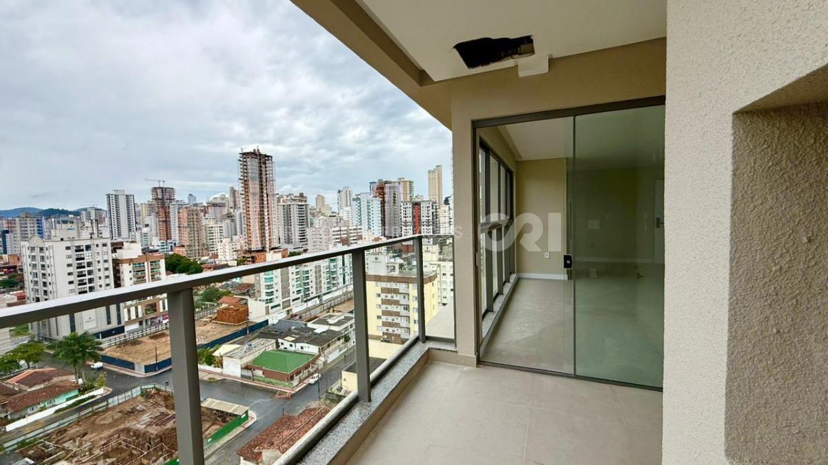 Apartamento com 2 Suítes no Edifício Haute na Meia Praia, Itapema