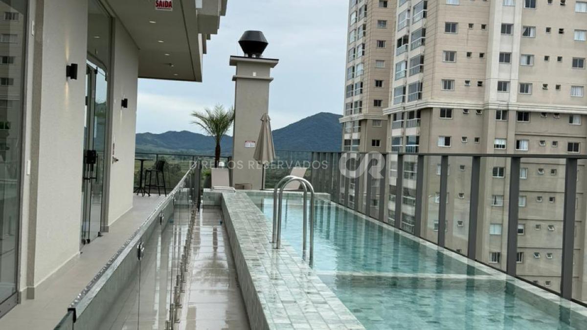 Apartamento com 2 Suítes no Edifício Haute na Meia Praia, Itapema