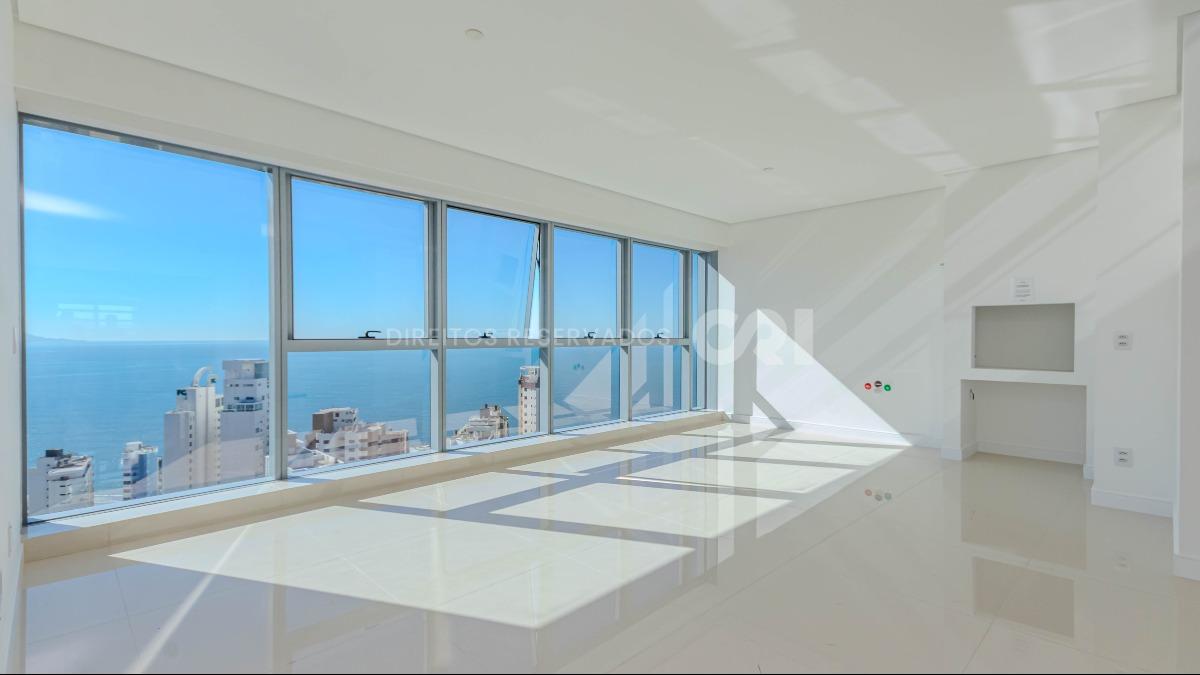 Apartamento com 4 Suítes no Vitra by Pininfarina no Centro de Balneário Camboriú