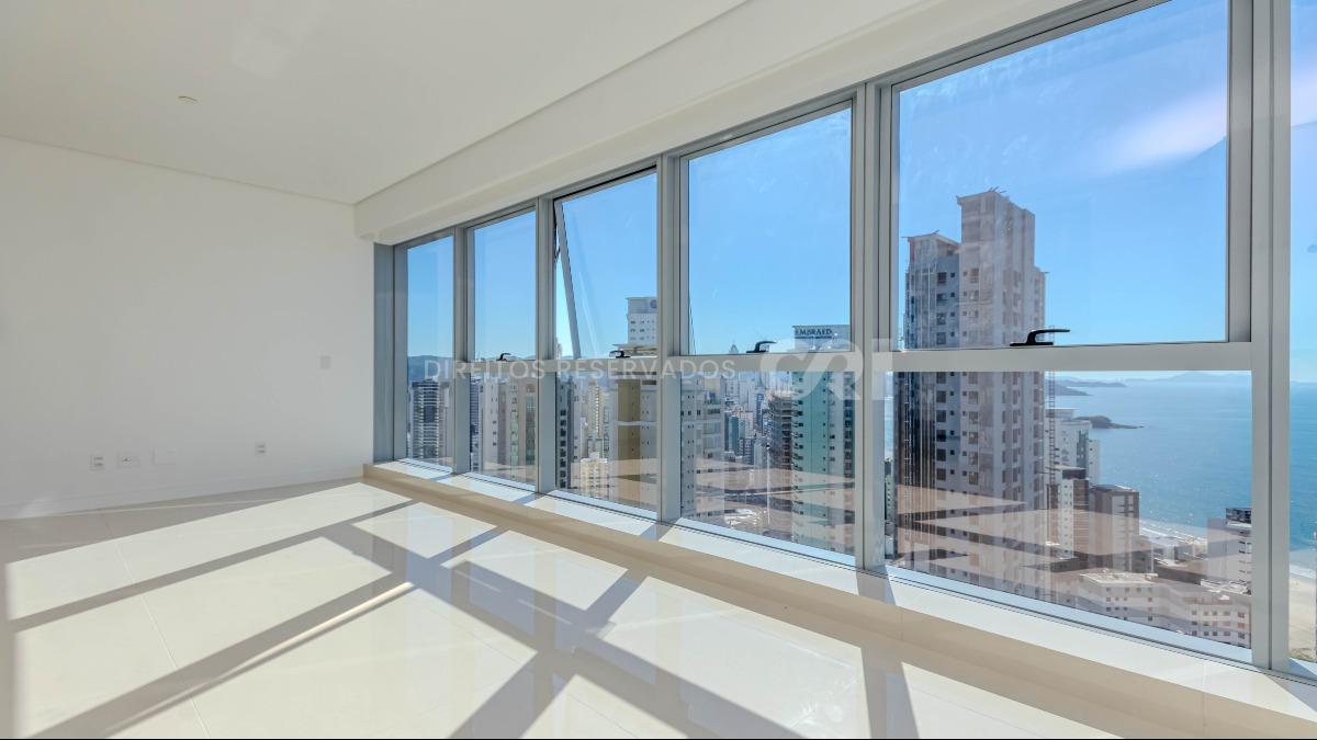 Apartamento com 4 Suítes no Vitra by Pininfarina no Centro de Balneário Camboriú