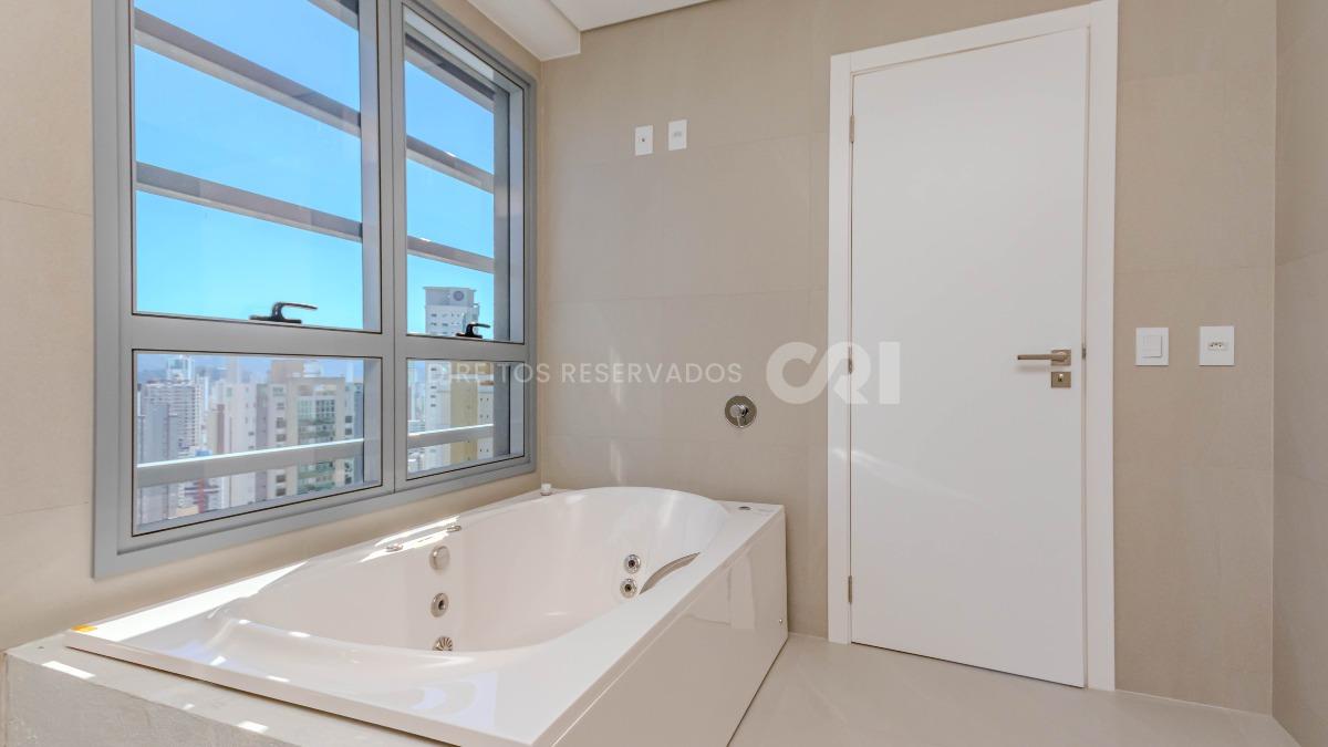Apartamento com 4 Suítes no Vitra by Pininfarina no Centro de Balneário Camboriú