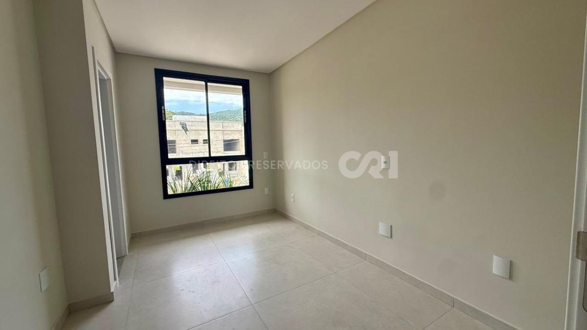 Cobertura Triplex com 3 Suítes no edifício Porto Seguro na Vila Nova em Porto Belo