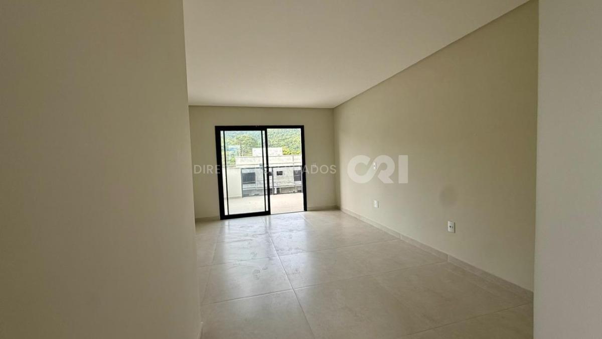 Cobertura Triplex com 3 Suítes no edifício Porto Seguro na Vila Nova em Porto Belo
