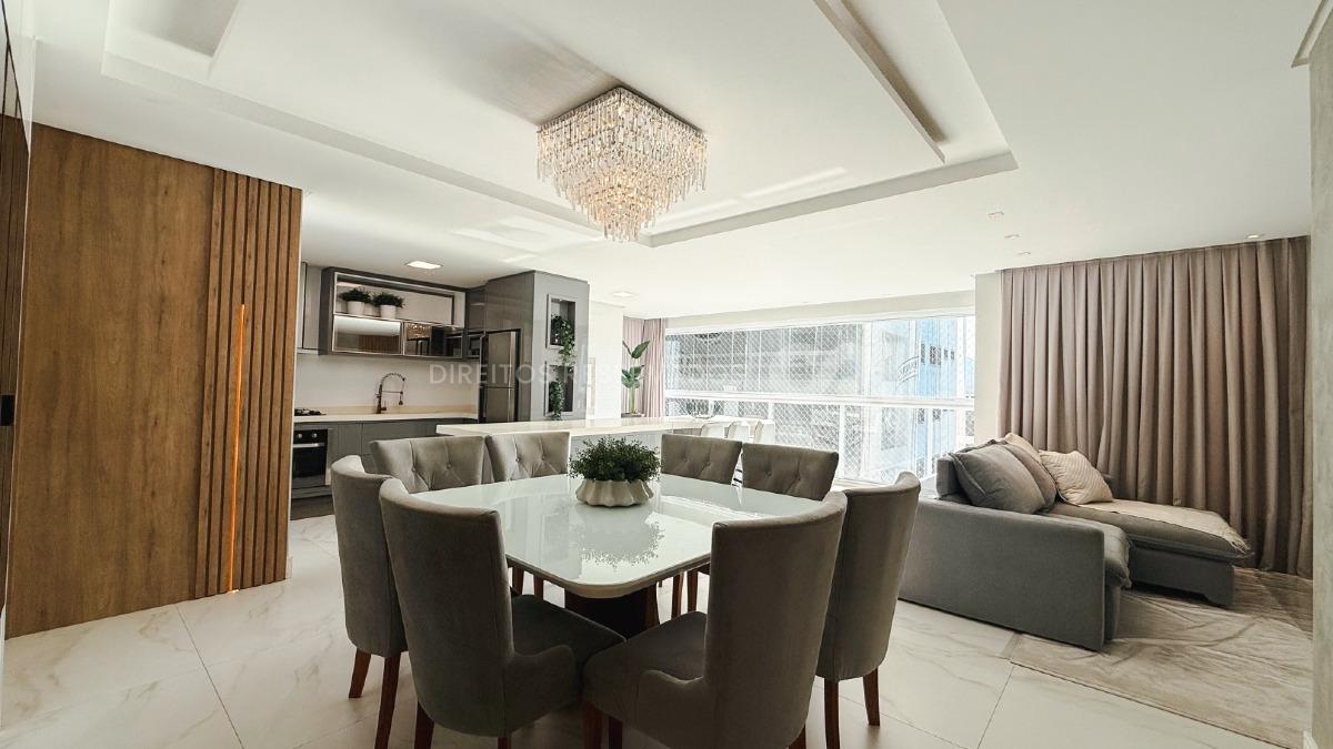 Apartamento com 3 Suítes no Residencial Zimmermann na Meia Praia, Itapema