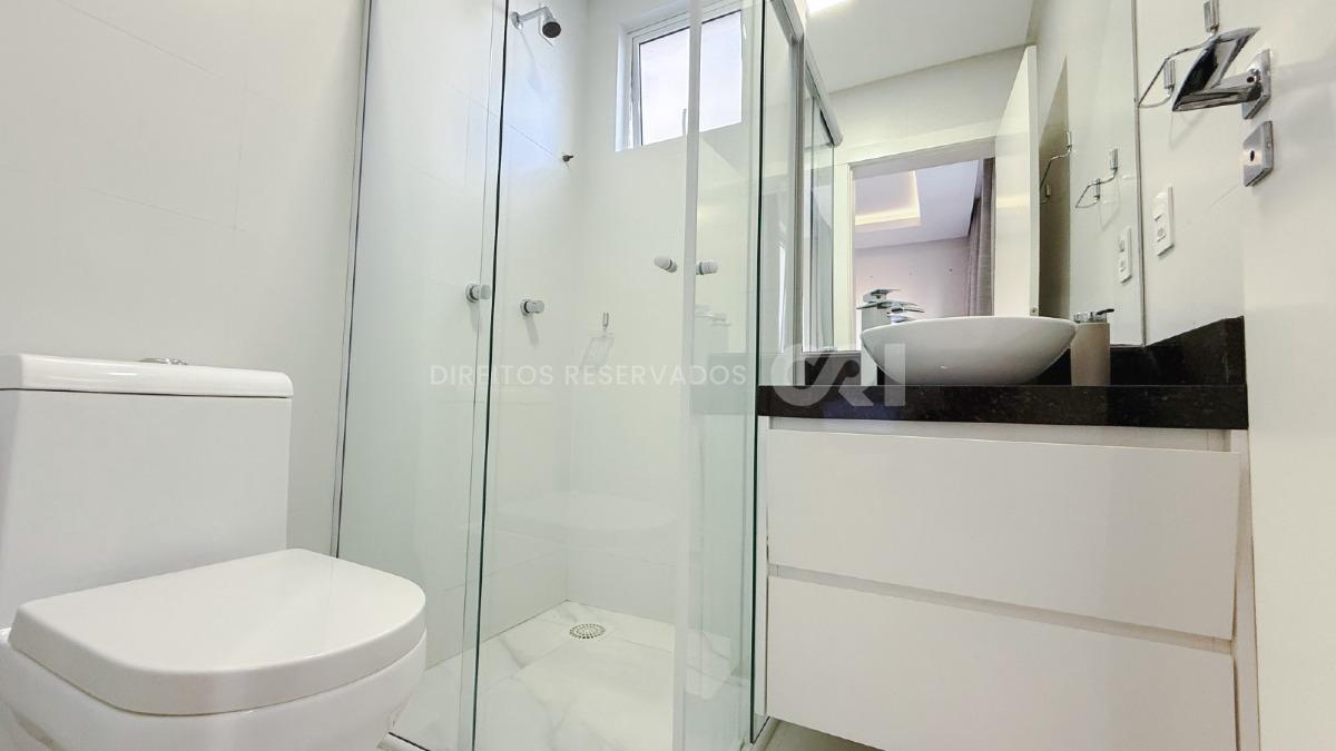 Apartamento com 3 Suítes no Residencial Zimmermann na Meia Praia, Itapema