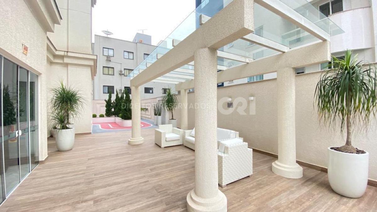 Apartamento com 3 Suítes no Residencial Zimmermann na Meia Praia, Itapema