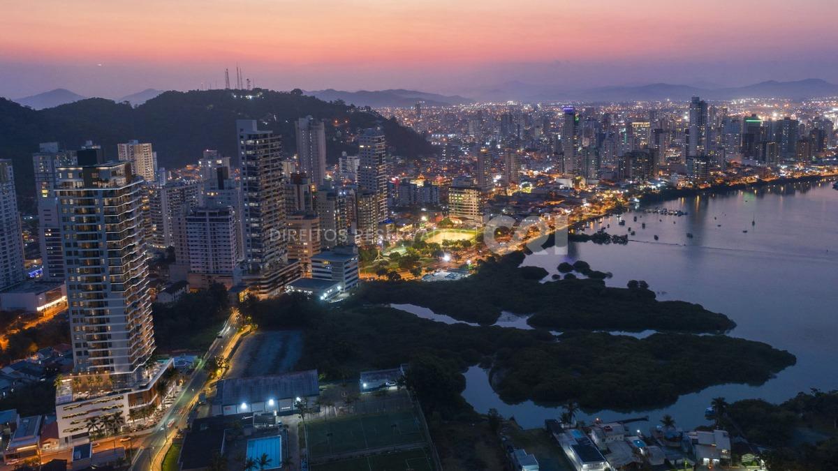 Apartamento com 3 Quartos no Vista Mare no Bairro Fazenda em Itajaí