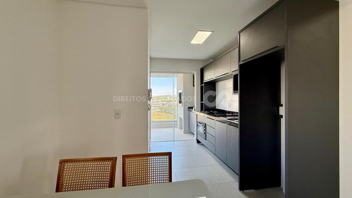 Apartamento com 2 Suítes no Residencial Florença em Balneário Perequê, Porto Belo