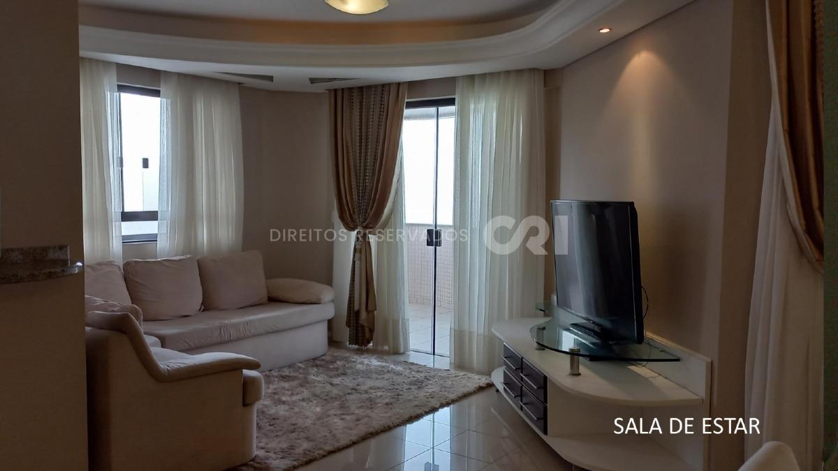 Apartamento Duplex com 4 Suítes no Edifício Canadá em Meia Praia, Itapema