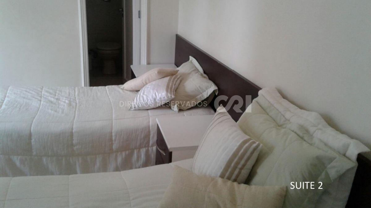 Apartamento Duplex com 4 Suítes no Edifício Canadá em Meia Praia, Itapema