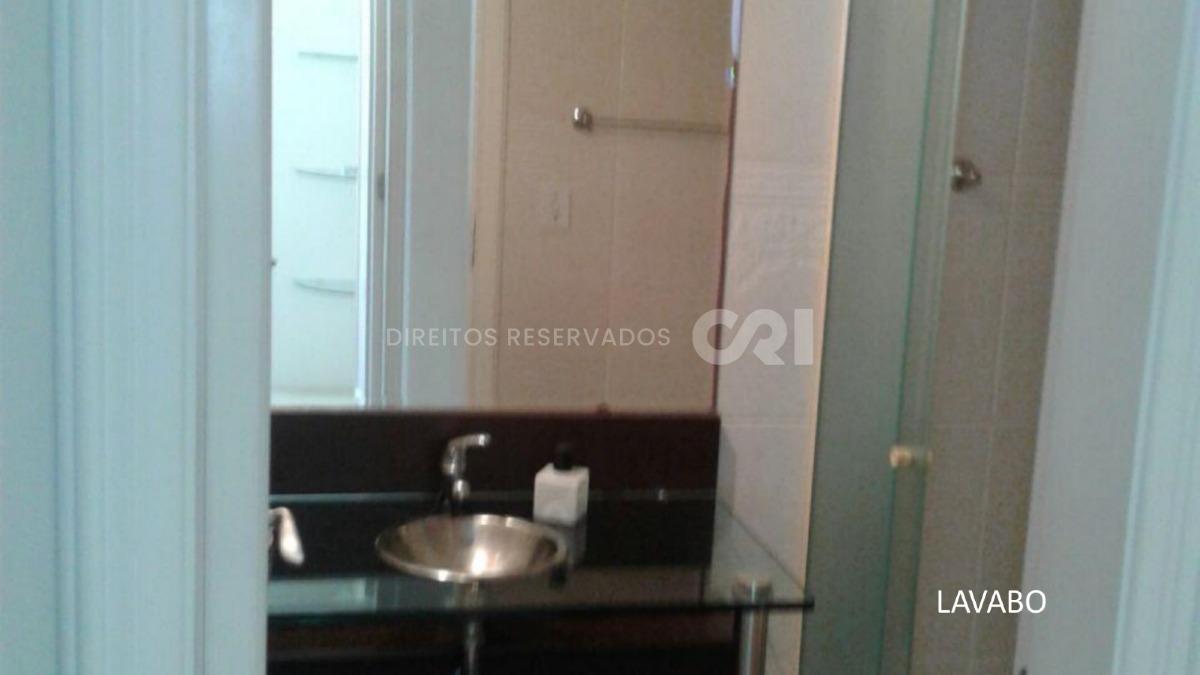 Apartamento Duplex com 4 Suítes no Edifício Canadá em Meia Praia, Itapema