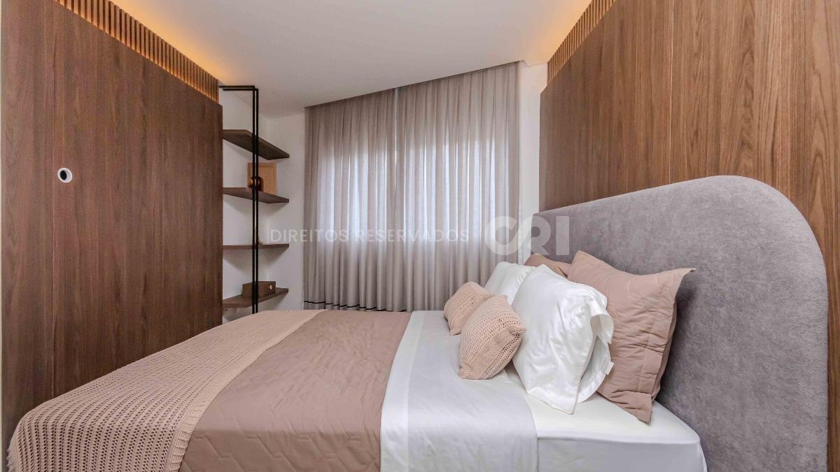 Apartamento com 4 Suítes no Lumiére Residence na Meia Praia em Itapema