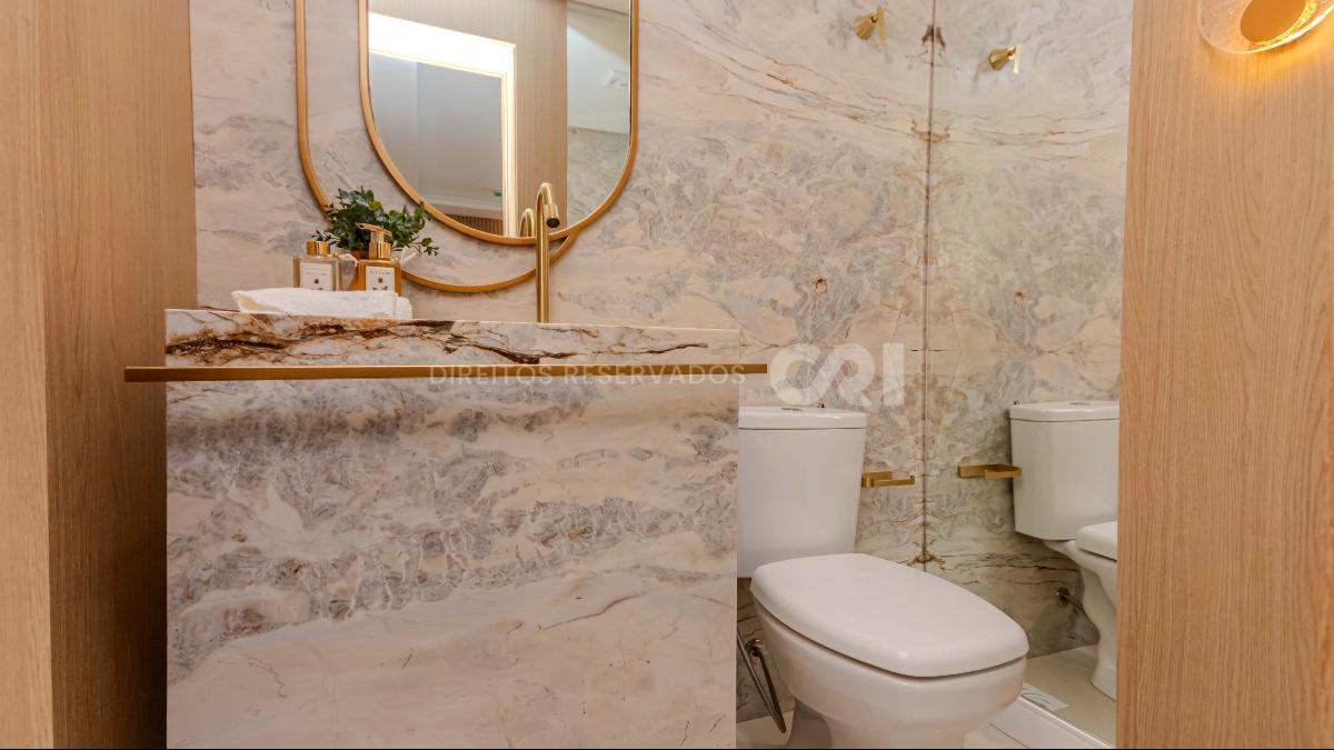 Apartamento com 4 Suítes no Lumiére Residence na Meia Praia em Itapema