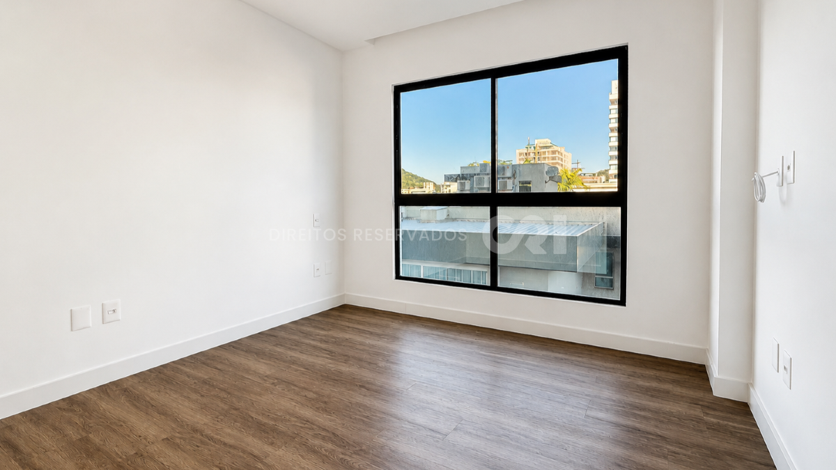 Apartamento com 3 suítes no Surfs Paradise na Praia Brava em Itajaí