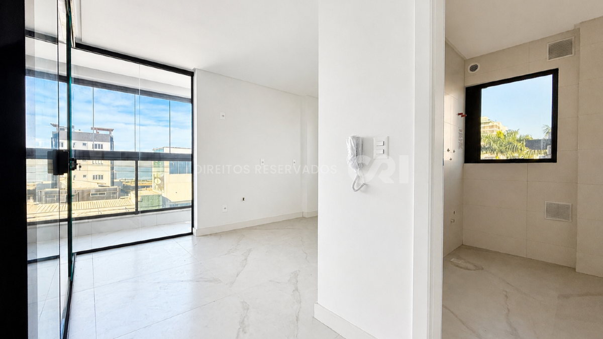 Apartamento com 3 suítes no Surfs Paradise na Praia Brava em Itajaí