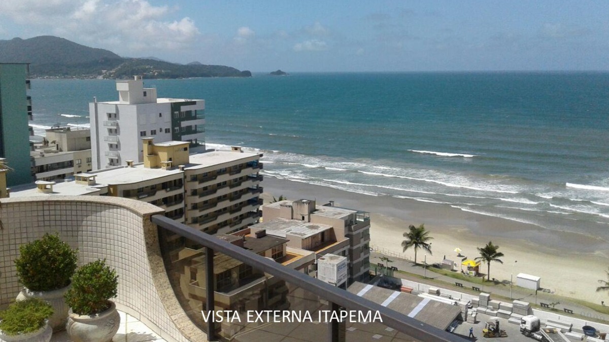 Apartamento Duplex com 4 Suítes no Edifício Canadá em Meia Praia, Itapema