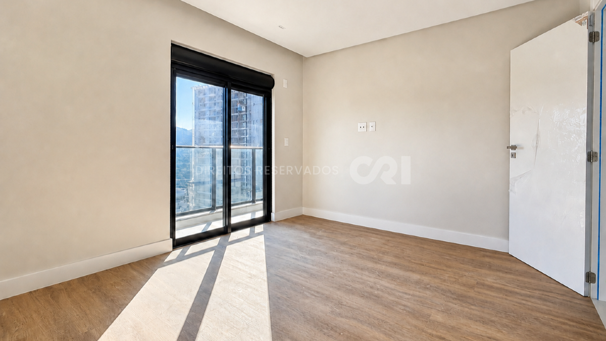 Apartamento com 3 suítes no Sky Brava na Praia Brava em Itajaí