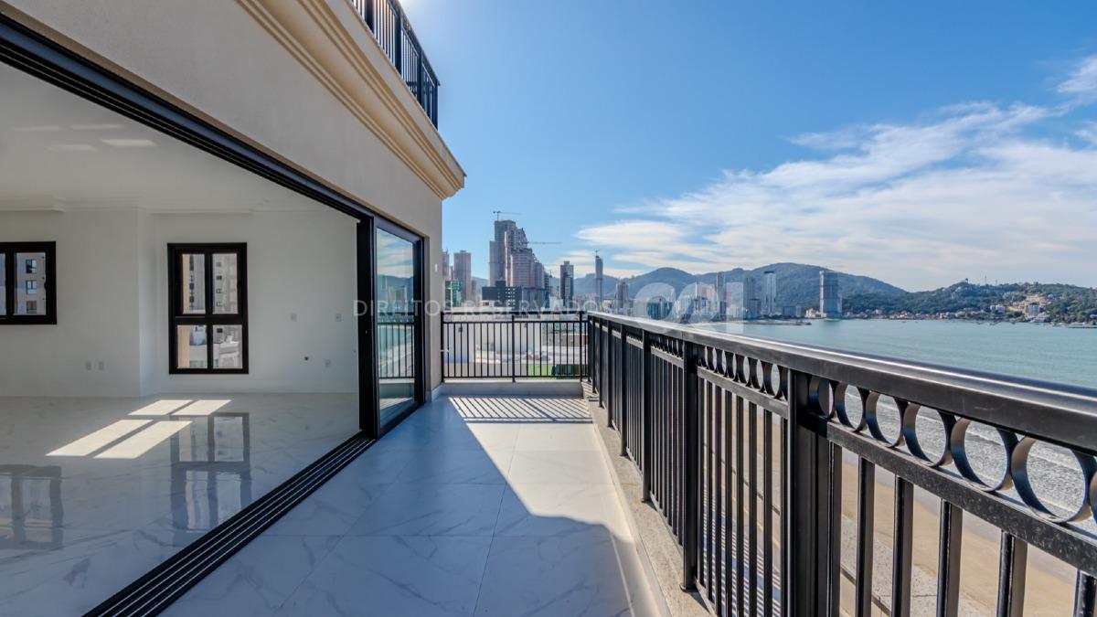 Apartamento 266m² com 4 Suítes no Edifício La Dolce Vita no Centro em Itapema