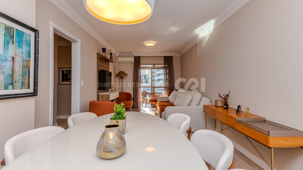 Apartamento com 3 Quartos no Edifício Mont Blanc no Centro de Balneário Camboriú
