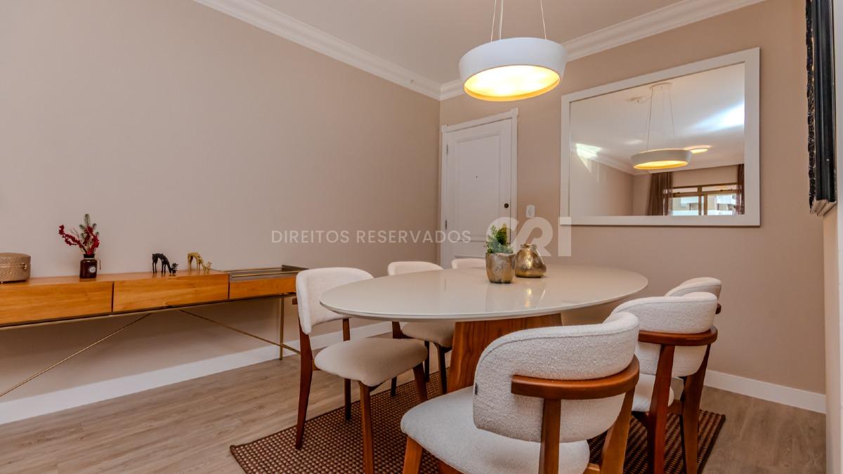Apartamento com 3 Quartos no Edifício Mont Blanc no Centro de Balneário Camboriú