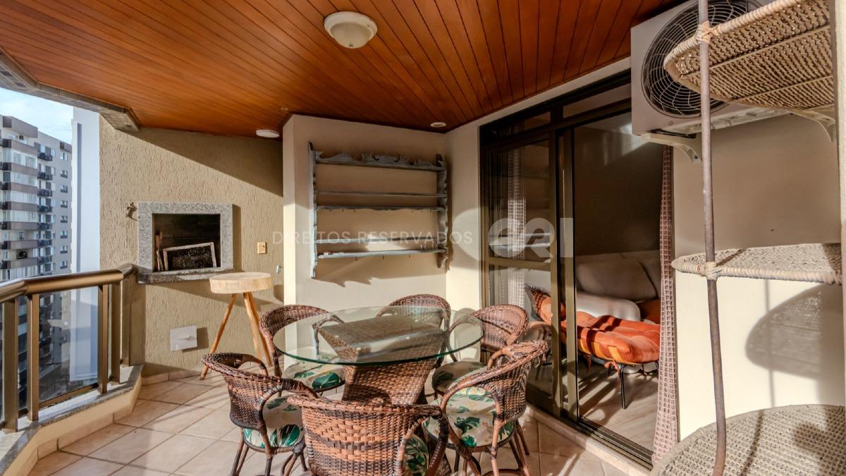 Apartamento com 3 Quartos no Edifício Mont Blanc no Centro de Balneário Camboriú