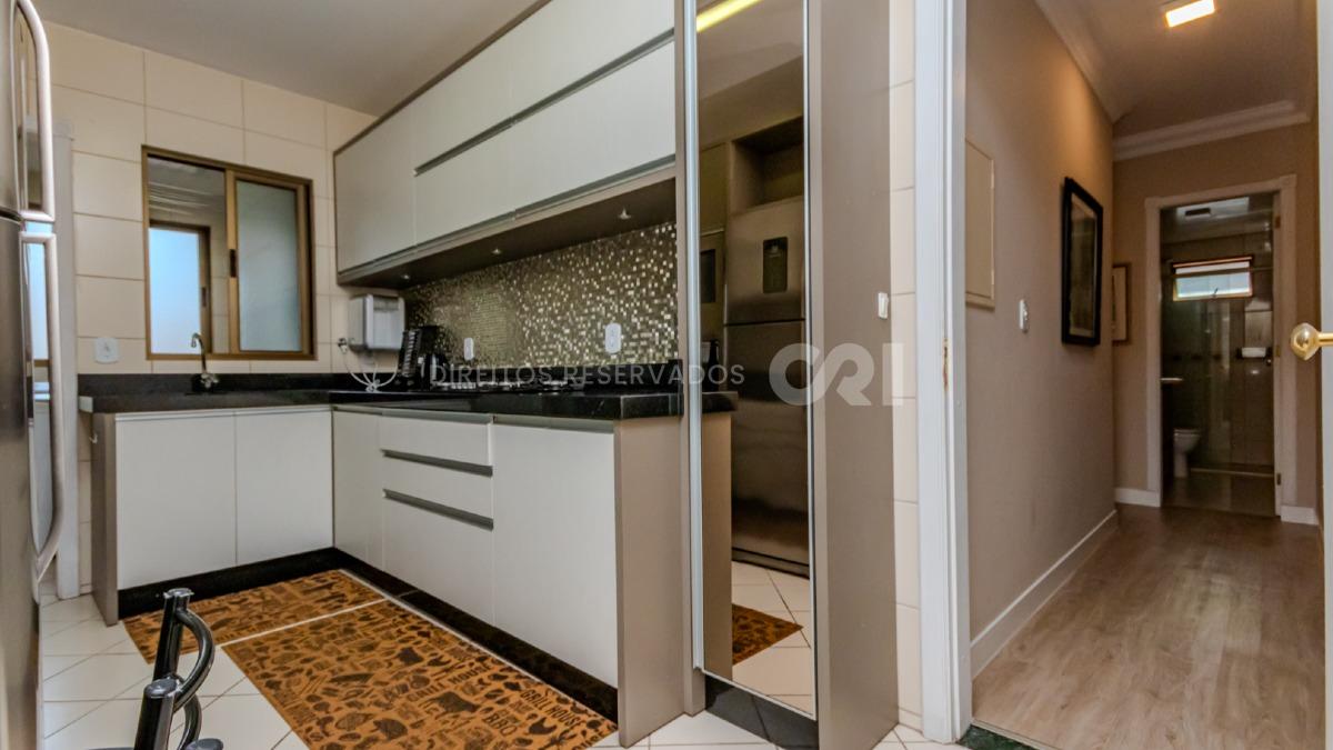 Apartamento com 3 Quartos no Edifício Mont Blanc no Centro de Balneário Camboriú