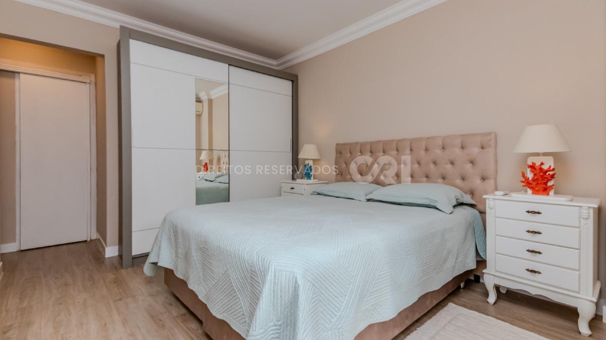 Apartamento com 3 Quartos no Edifício Mont Blanc no Centro de Balneário Camboriú