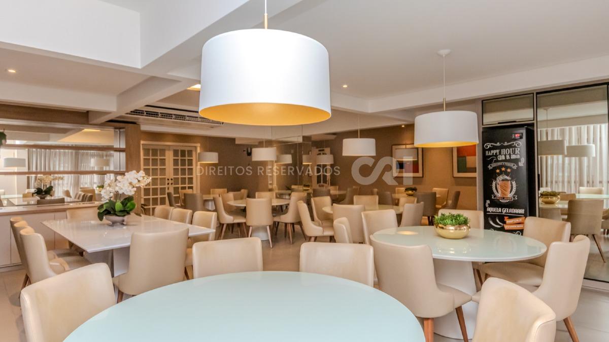 Apartamento com 3 Quartos no Edifício Mont Blanc no Centro de Balneário Camboriú