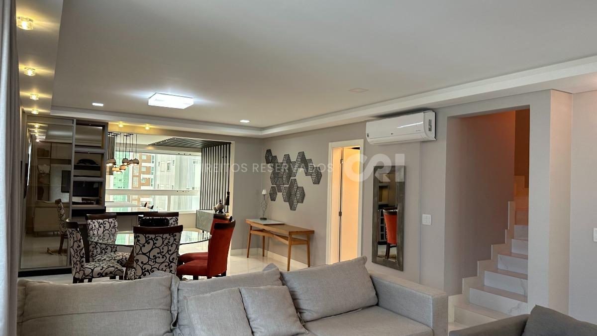 Apartamento Duplex com 4 Suítes no Residencial El Shaday em Meia Praia, Itapema