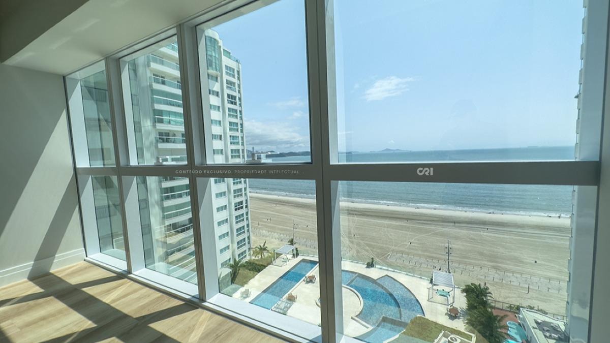 Apartamento com 4 suítes no edifício One Tower na Barra Sul, Balneário Camboriú