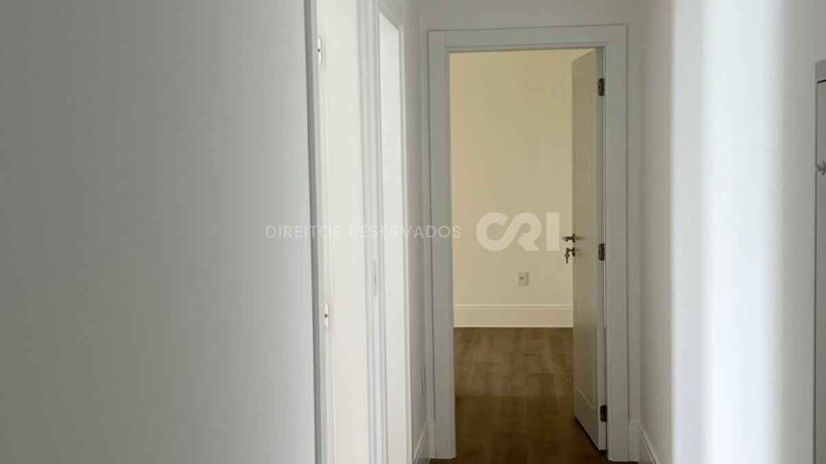 Apartamento com 4 Suítes no Residencial Magnólia no Canto da praia, Itapema