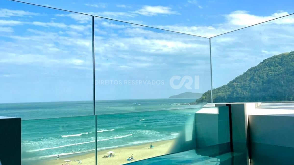 Apartamento no Edifício Bravo com 04 suítes na Praia Brava em Itajaí