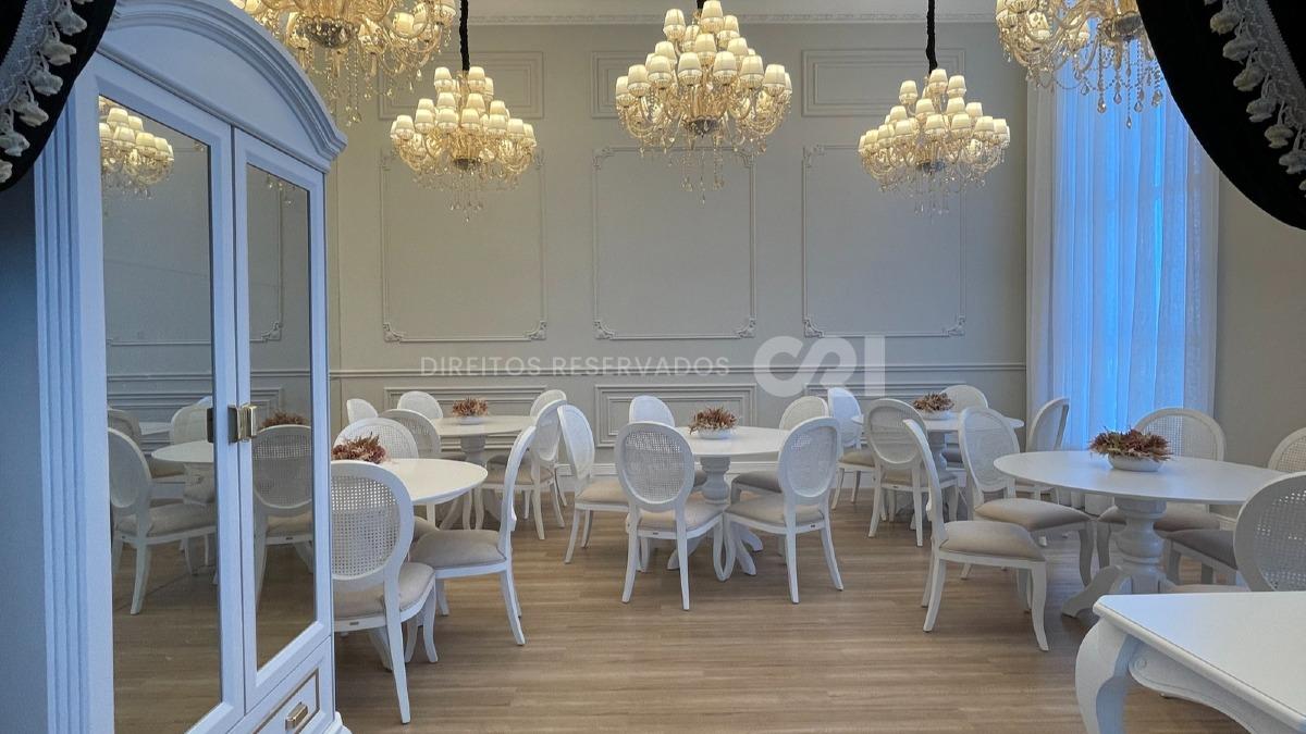 Apartamento com 2 Suítes no Château Avenue no Morretes, Itapema