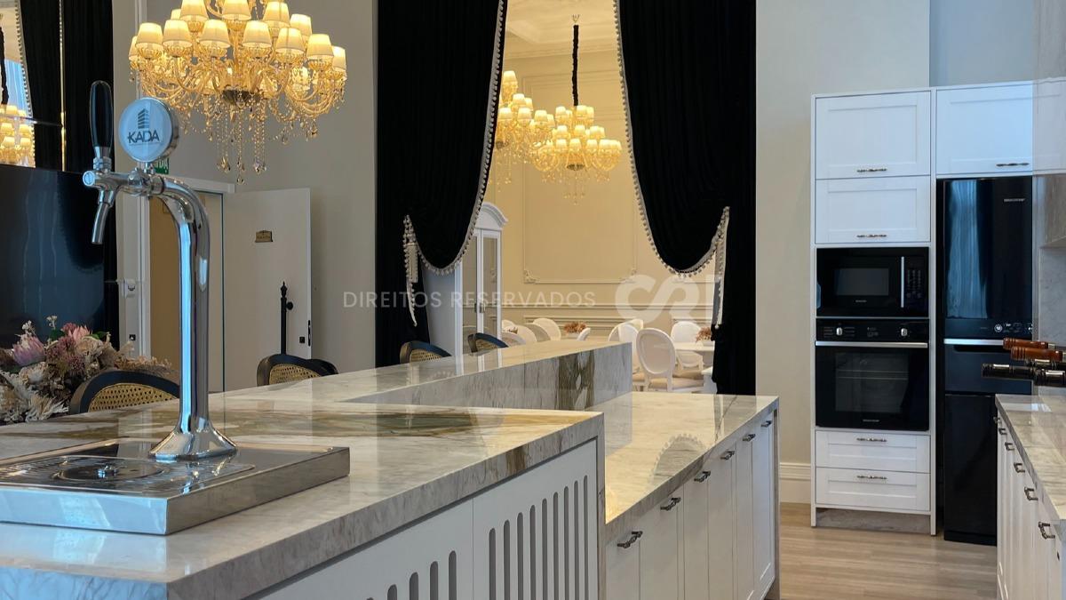 Apartamento com 2 Suítes no Château Avenue no Morretes, Itapema