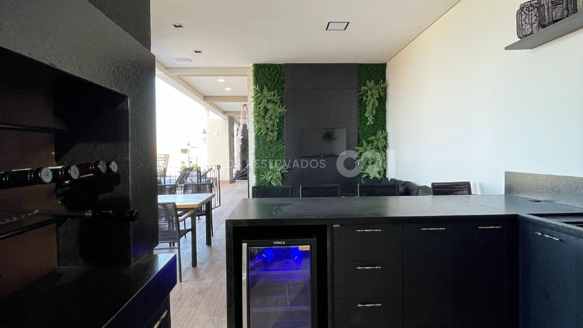 Apartamento com 2 Suítes no Château Avenue no Morretes, Itapema